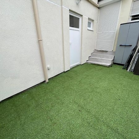 Maisonette De 25M2 A La Porte De Paris Жантийи Экстерьер фото